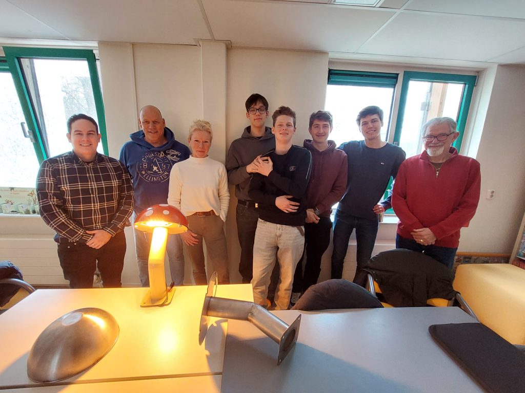 Van ontwerp naar realisatie: licht-paddenstoelen Delftse Hout